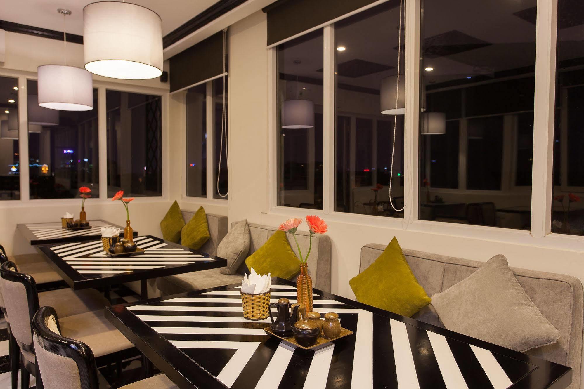 Serenity Diamond Hotel Hanoi Exterior photo