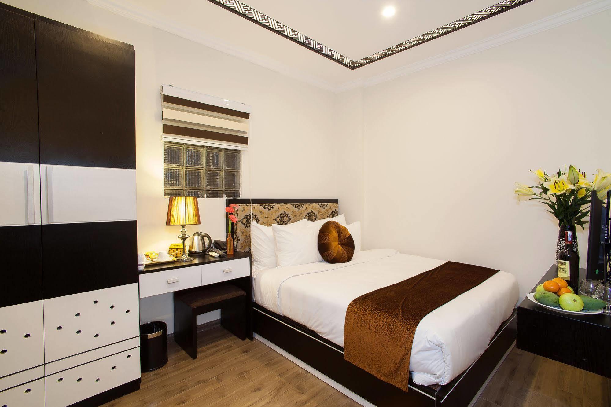 Serenity Diamond Hotel Hanoi Exterior photo